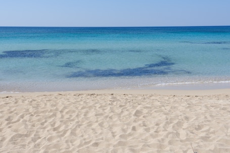 Beach nearby. Holiday Apartment 'Casa Liù' close to the Beach with Sea View & Terrace