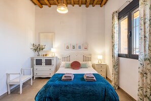 3 chambres, fer et planche à repasser, Wi-Fi gratuit, draps fournis