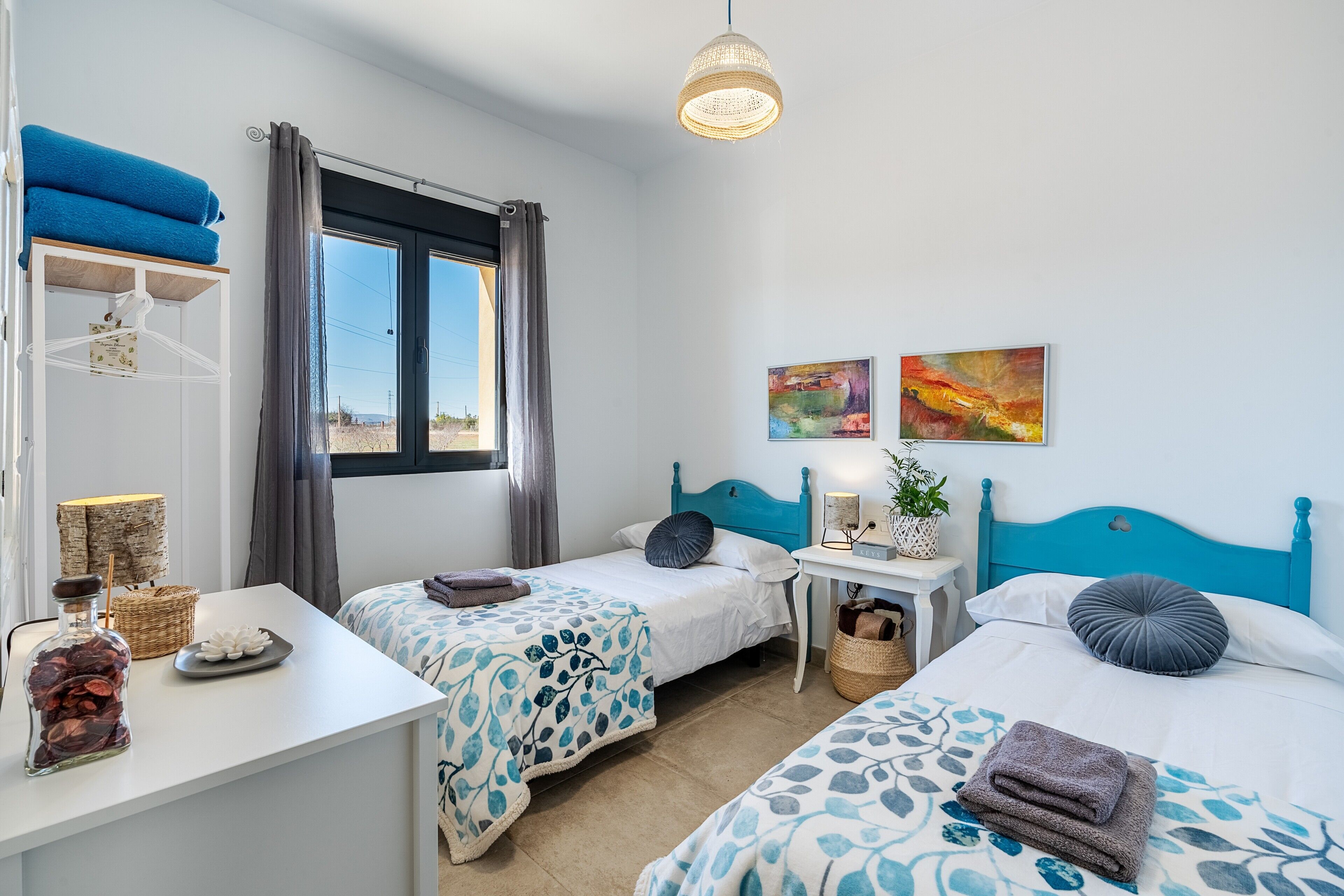 3 habitaciones, tabla de planchar con plancha y wifi gratis 