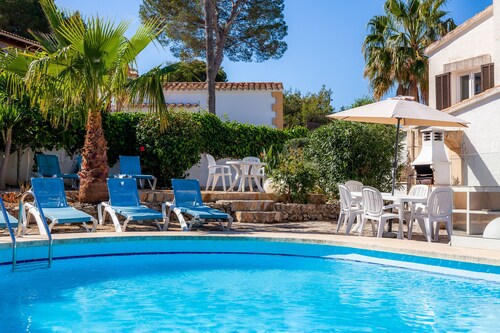 Holiday Home 'Trevol Suits' with Sea View, Wi-Fi, and Air Conditioning