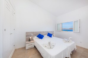 4 chambres, fer et planche à repasser, Wi-Fi gratuit, draps fournis