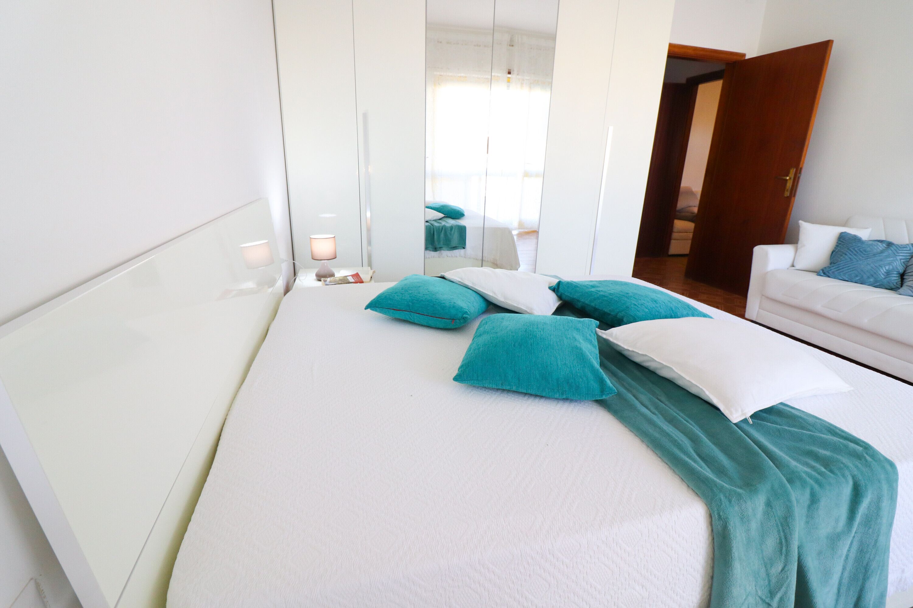 1 slaapkamer, een strijkplank/strijkijzer, gratis wifi, beddengoed