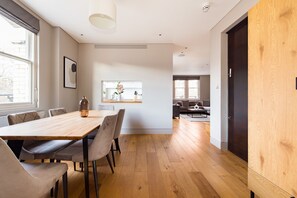 Apartment | Living area - The Chelsea Collection (London)