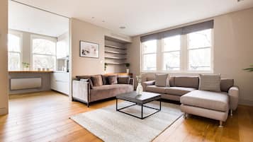 Apartment | Living area