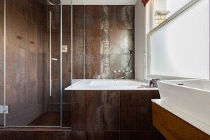 Apartment | Bathroom