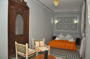 5 bedrooms, WiFi, bed sheets - Authentic and elegant Riad, nestled in the ramparts of the old medina. (Marrakech)