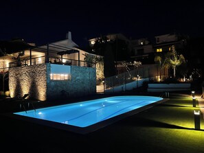Outdoor pool - Spectacular Mediterranean house with sea views. Barcelona (Sant Pol de Mar)