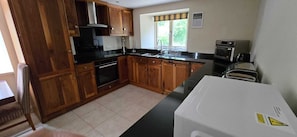 Basic Cottage | Private kitchen