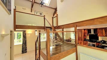 Basic Cottage | Living area | 32-inch Smart TV with digital channels