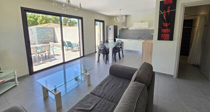Porto Vecchio recent villa private heated pool near beach