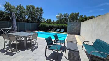 Piscine extérieure, piscine chauffée