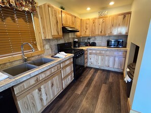 Refrigerador, microondas, horno, lavavajillas