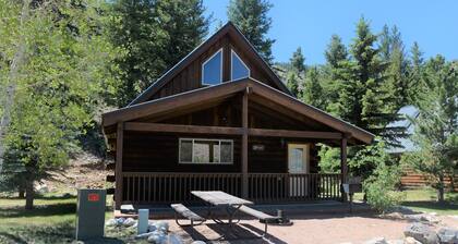 Roomy Taylor Canyon Cabin With Private Fishing Access