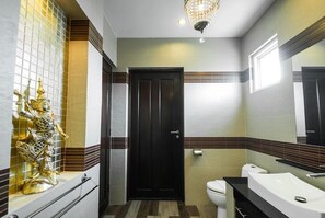 Shower, towels