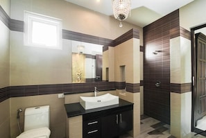 Shower, towels
