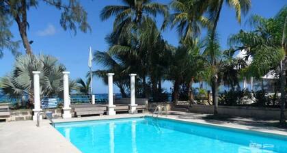 Only 3 Mins To Beach And Beach Club apt 1.