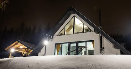 Mountain Stay With Hot Tub