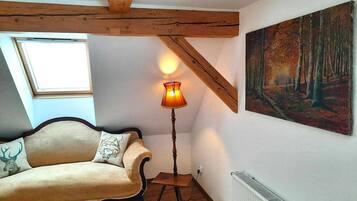 House | 4 bedrooms, individually furnished, bed sheets