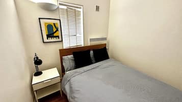 2 chambres, fer et planche à repasser, lit parapluie, Wi-Fi gratuit