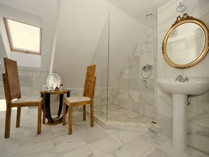 House | Bathroom | Bathtub, hair dryer - Holiday Home Baltic Coast Near Beach (Mielno)