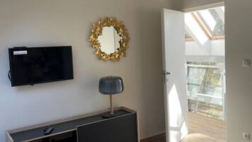 House | 3 bedrooms, individually furnished, bed sheets