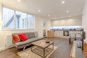 Interior - Modern Flat in the Heart of West London (London)