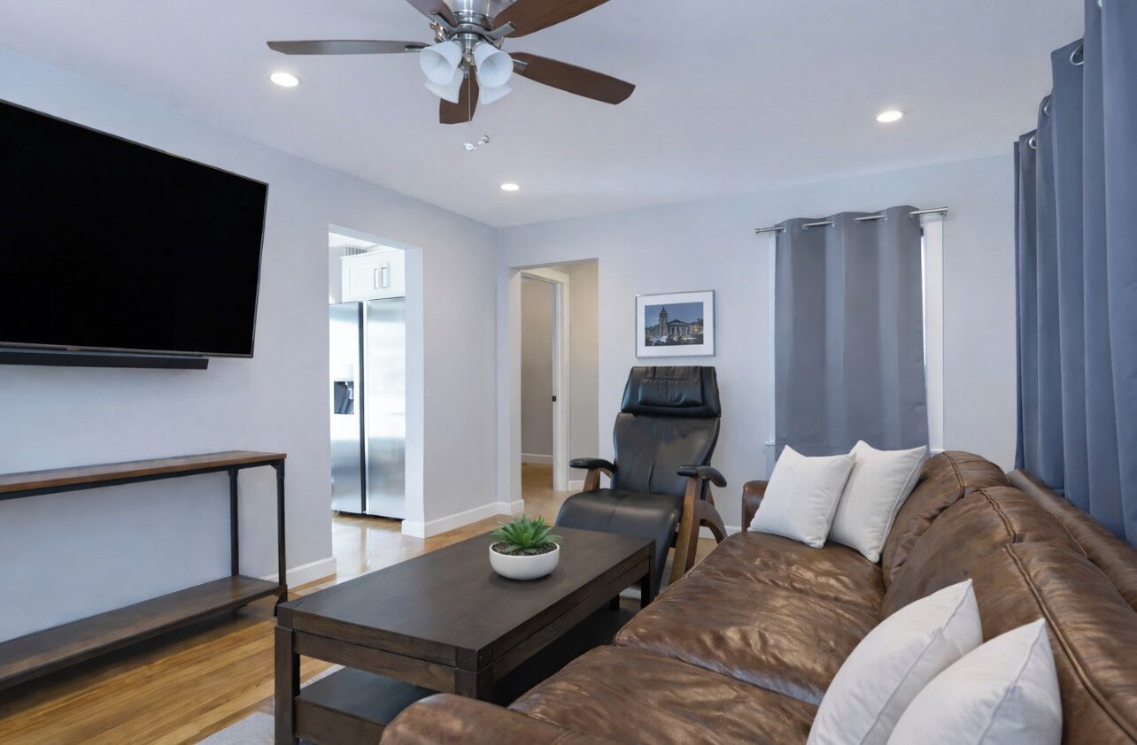 Smart-TV, Musikbibliothek, Stereoanlage, Arbeitsbereiche