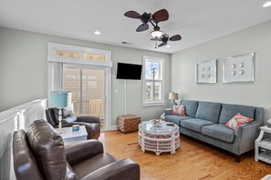 TV - Sea Escape- Oceanside Condo with Pool Access in Atlantic Beach, NC (Atlantic Beach)