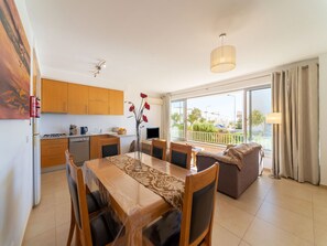 House | Dining - An Idyllic Algarve Home by the Water (Olhao)