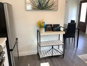 Interior - New 2 bedroom on huge lot, near Downtown & IAH! (Houston)