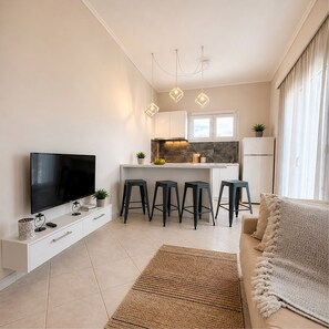 Apartment | Living area | Flat-screen TV - VILLA JOANNA (Zakynthos)