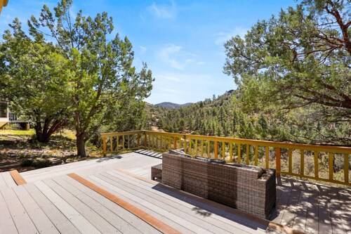 Juniper Views! 1.8 mi Courthouse/ Whisky Row