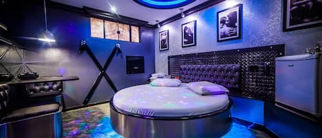 Comfort Double Room | Free WiFi, bed sheets