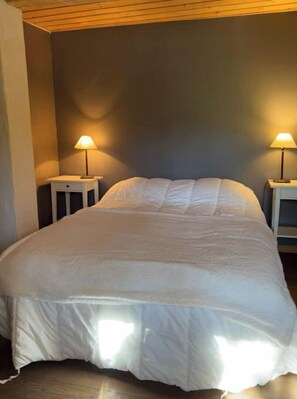 3 makuuhuonetta, silitysrauta/-lauta, vauvan matkasänky, ilmainen Wi-Fi