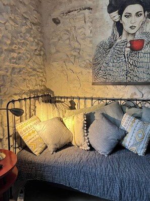 3 slaapkamers, een strijkplank/strijkijzer, reisbedje, gratis wifi