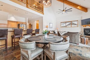 Dining - Experience Breckenridge at Corral 309W, a spacious 3-bedroom condo with stunning mountain views! (Breckenridge)