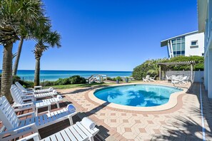 A heated pool - Gulf Front + Private Pool And Beach Access- Sunsational by Royal Destinations (Santa Rosa Beach)