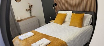 Modern 3 bed apartment at the heart of Sunderland- 5 mins to beach