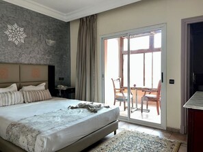 Basic Twin Room | In-room safe, blackout drapes, travel crib, free WiFi - Hotel Hicham (Marrakech)