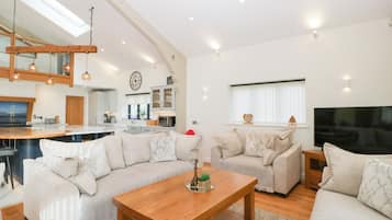 Cottage | Living area