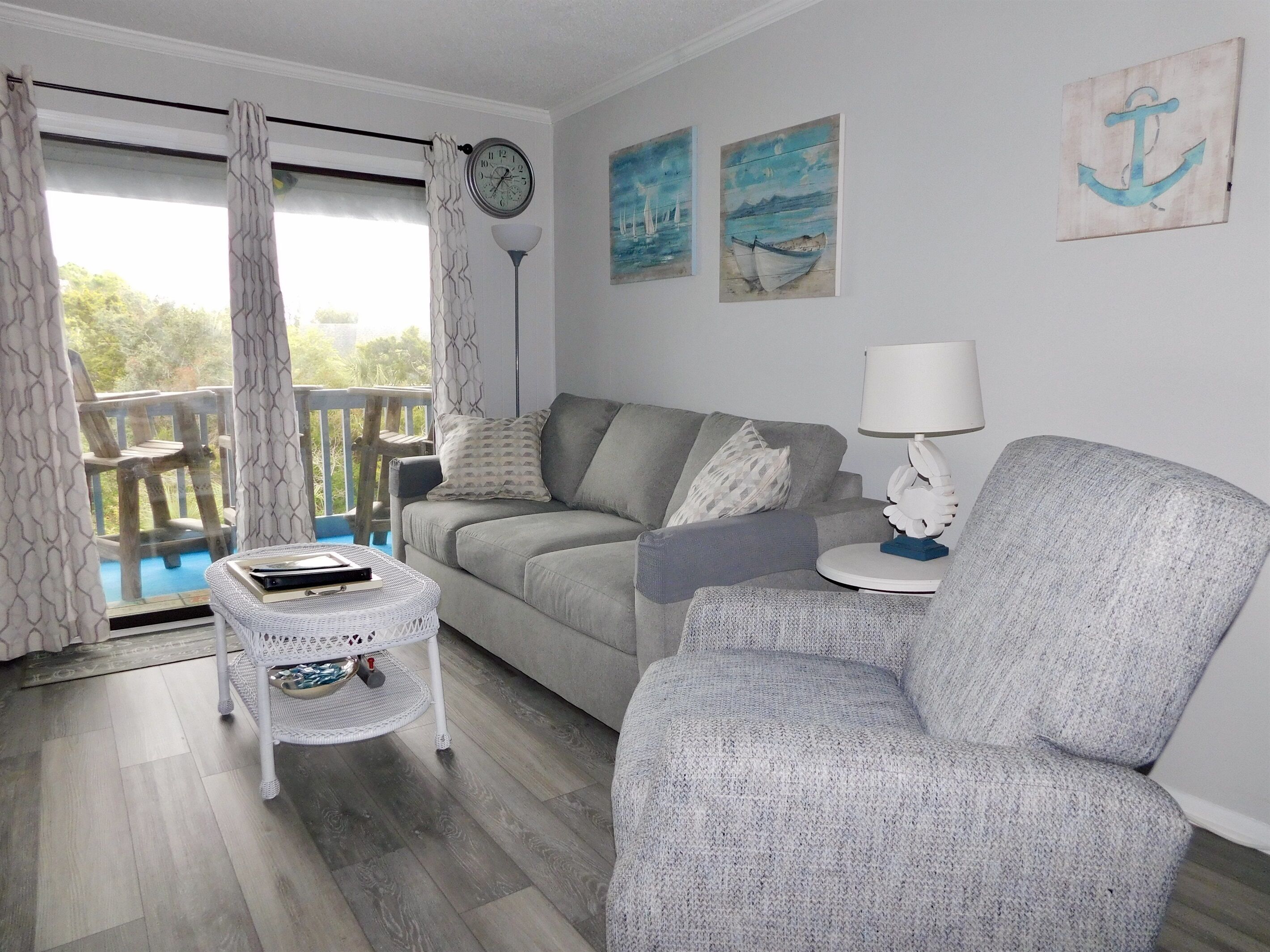 Tybee Happy Island Condo, Dolphins, Pools, Beach