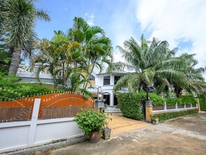 Property grounds - GG Pool Villa Pattaya (Pattaya)