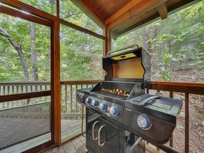 Cabin, 2 Bedrooms | Property grounds - Er251 - Happy Haven - Great Location And Close To All The Attractions! 2 Bedroom Cabin by RedAwning (Pigeon Forge)