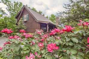 Cabin, 5 Bedrooms | Exterior