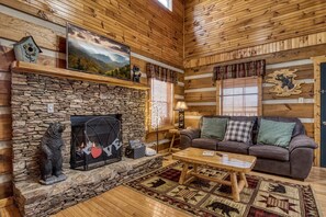 Living area - Er18 - The Lazy Bear View Great Location - Close To Town! 1 Bedroom Cabin by RedAwning (Pigeon Forge)
