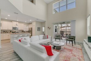 House, 5 Bedrooms | Interior