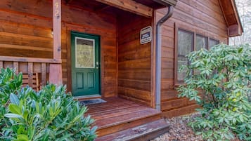 Cabin, 2 Bedrooms | Exterior