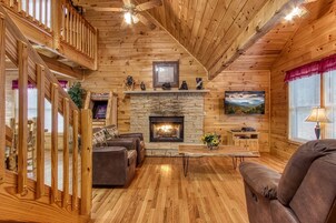 Cabin, 2 Bedrooms | Interior
