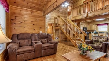 Cabin, 2 Bedrooms | Interior