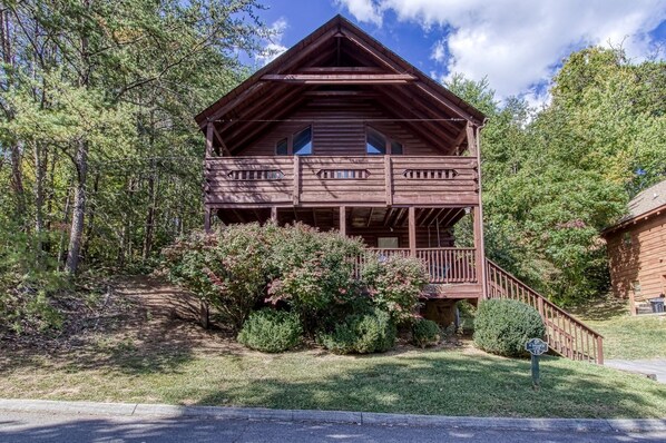 Exterior - Er15 - A Bears Life Great Location - Close To Town! 3 Bedroom Cabin by RedAwning (Pigeon Forge)